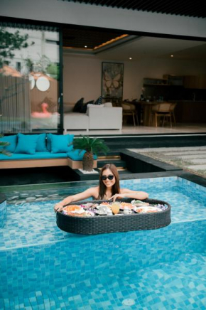 Seminyak vila 4bedroom near beach LAfavela